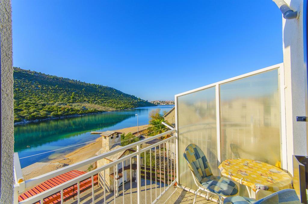 Apartments Nada Рогозница Екстериор снимка